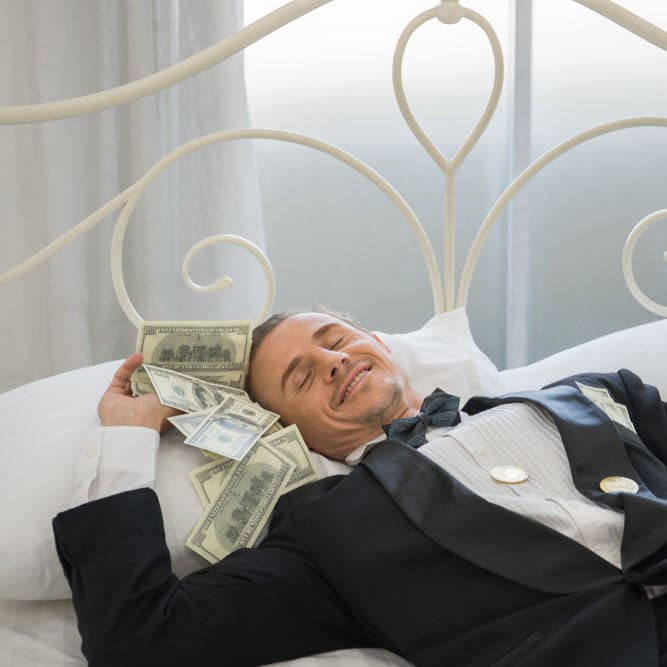 Hangmatbeleggen - belegger met geld op bed